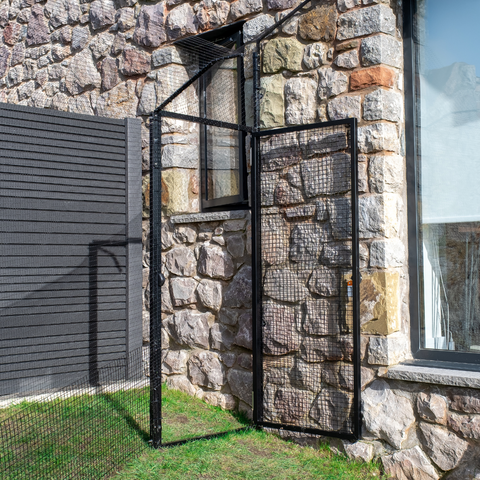 ProtectaPet® Single Cat Enclosure Gate for Turf