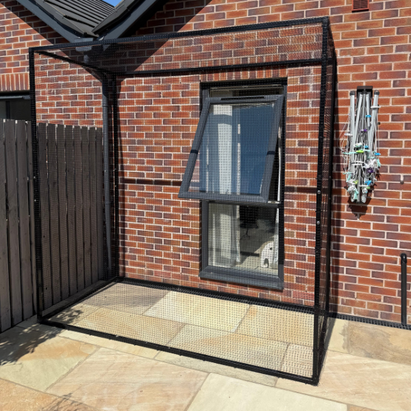 ProtectaPet® Catio – Stalen Kattenrennen Kit (2,4 m × 1,2 m)