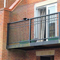 Cat fence for outlet apartment balcony